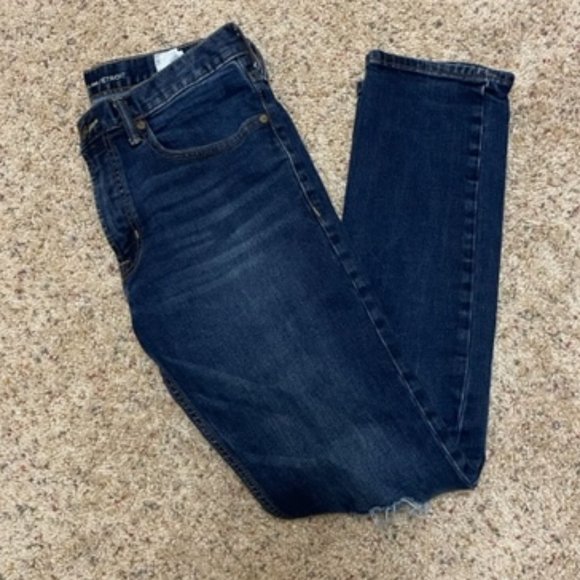 Old Navy Dark Wash Distressed Slim Fit Denim Jeans – 30x32 - Picture 2 of 7
